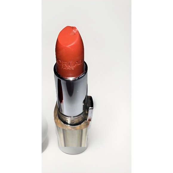 Loreal Infallible Lipstick 829 Resilient Raisin Satin Cream Discontinued - Picture 6 of 16